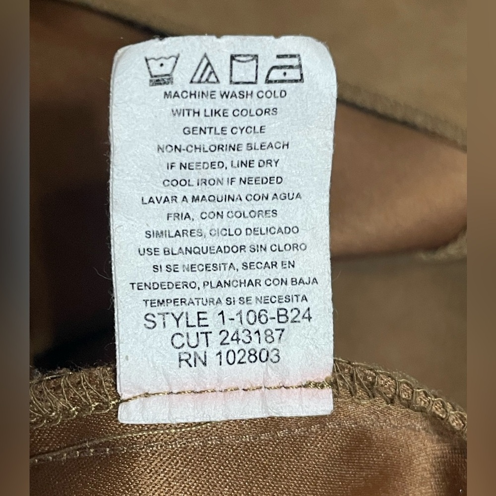 Briggs New York Petite Women's Tan Blazer, Suede like Feeling but Lightweight. - Picture 12 of 13